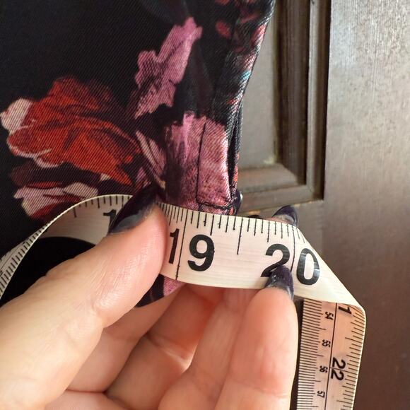 MADEWELL | Black Floral Wide V Neck Midi Dress Vegan Silk 1920s Style | Size 8 - Picture 8 of 8